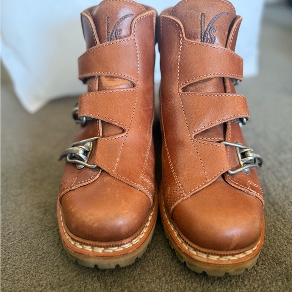 Stylish Tan Ankle Boots with Buckle Accents - Picture 2 of 6